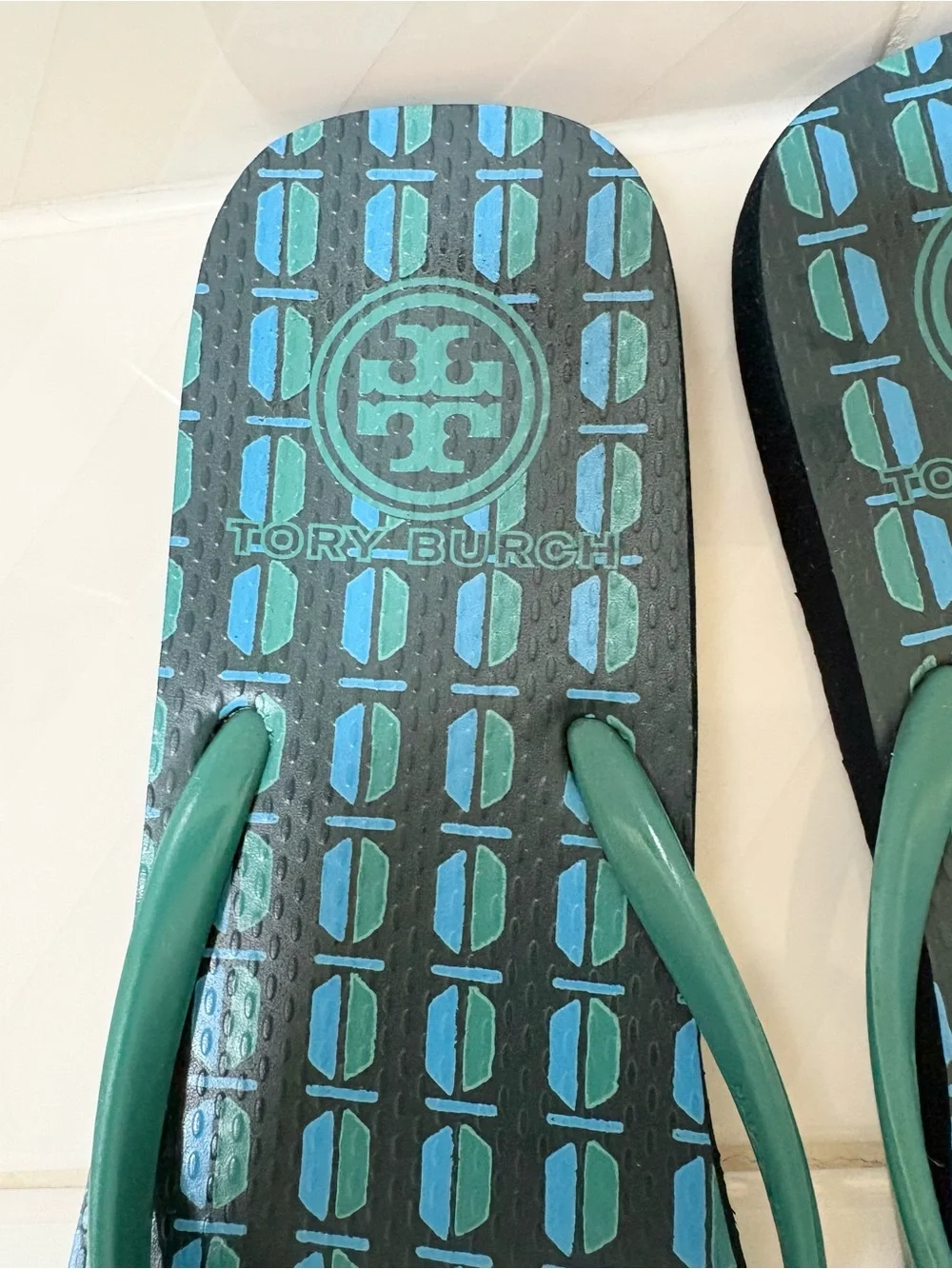 Tory Burch Teal Patterned Logo Flip Flop Sandals - Women